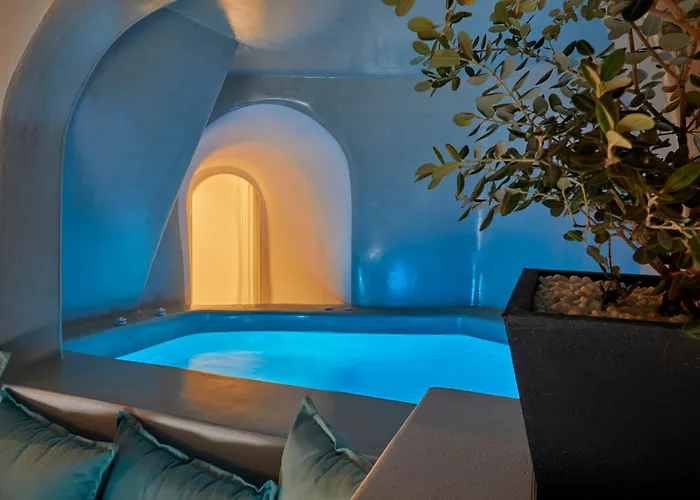 Blue Art Caves Villa Oia